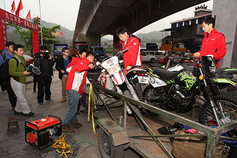 鑫源摩托雅安抗震救災(zāi)紀(jì)實