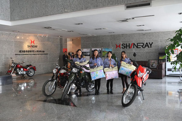 “三八節(jié)”半片天 真情實意暖人心