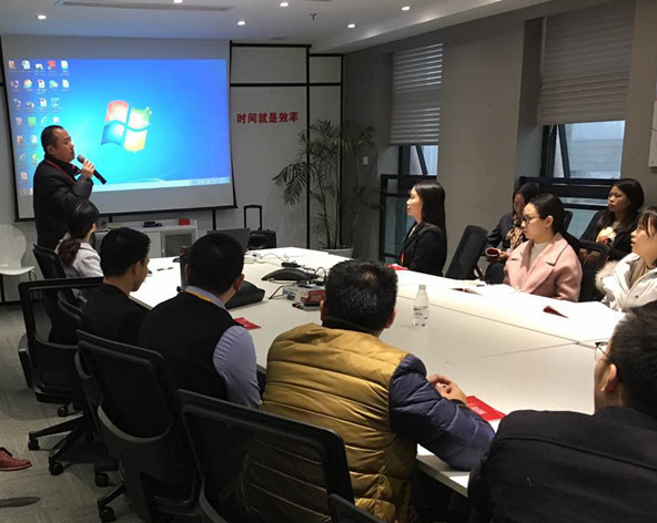 紀檢監(jiān)察部赴租賃公司開展廉潔教育培訓(xùn)活動