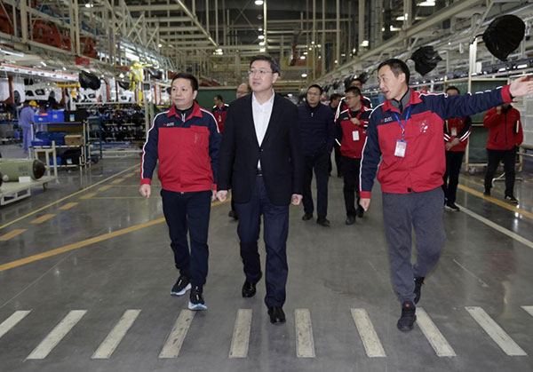 涪陵區(qū)委書記王志杰蒞臨我司調(diào)研汽車產(chǎn)業(yè)高質(zhì)量發(fā)展